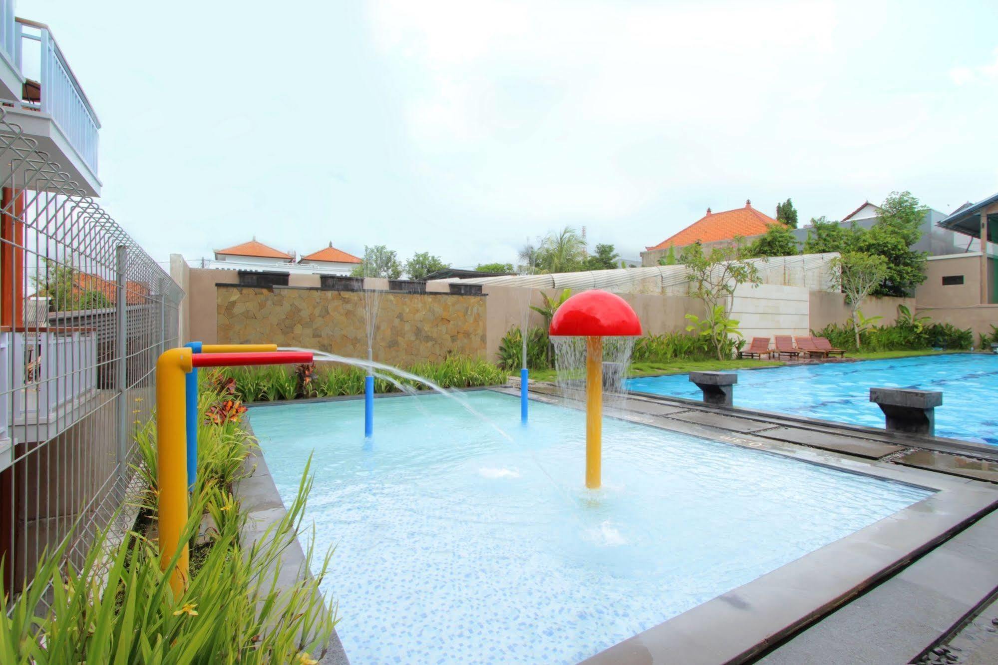 Umah Bali Suites And Residence Dempasar Exterior foto